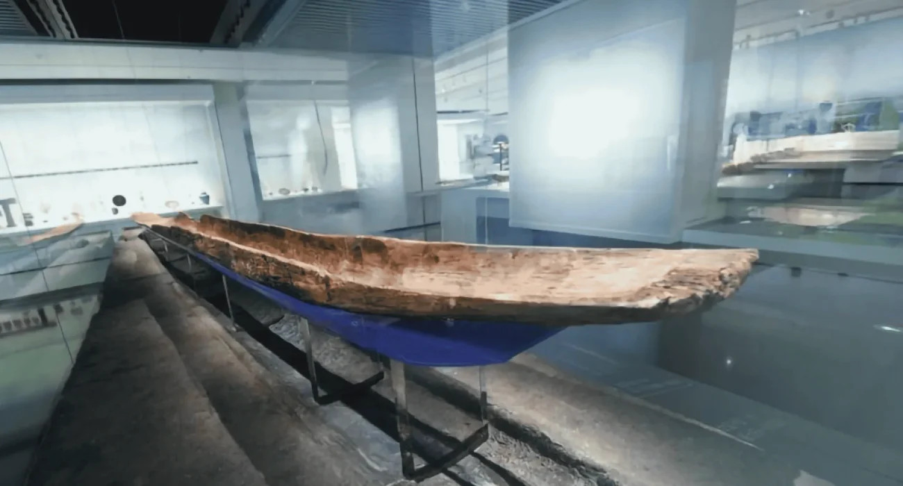 Ancient-Canoe-01